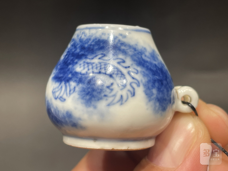 清乾隆 唐英风格青花云龙三现鸟食罐 - 图4